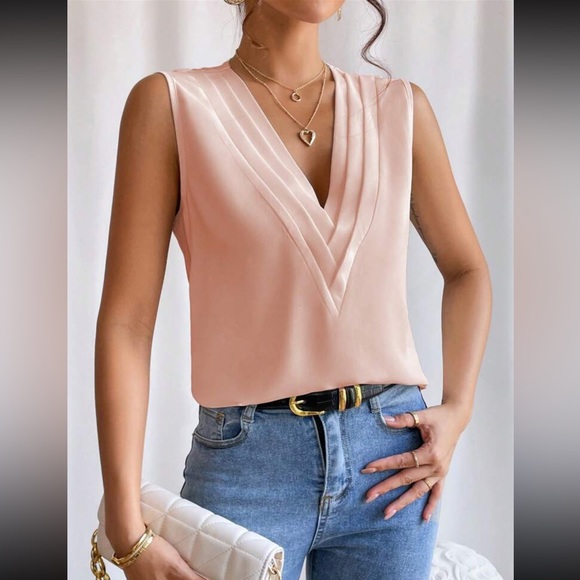 Luxe V neck blouse - Picture 10 of 15